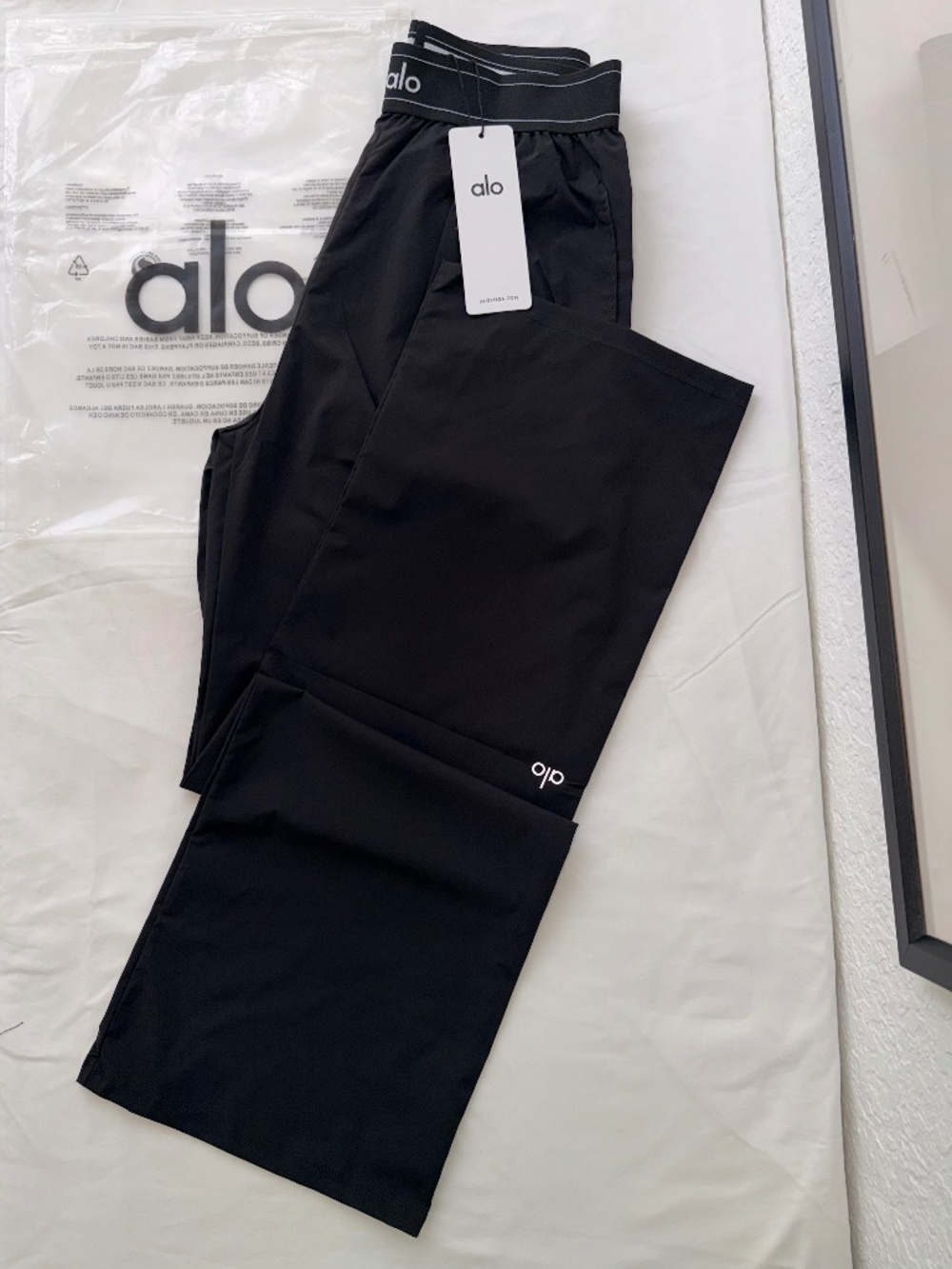 ALO yoga trouser pants / Suit Up Trouser